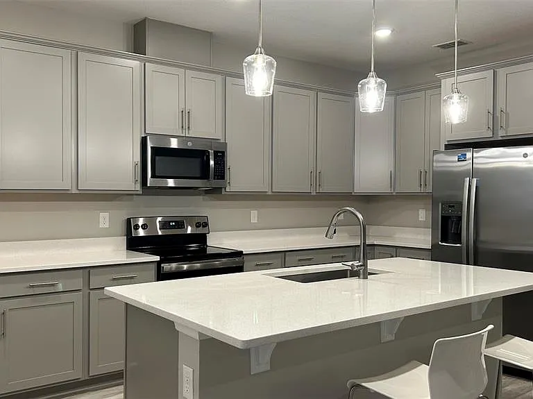 367 Sofia Ln — Photo 3