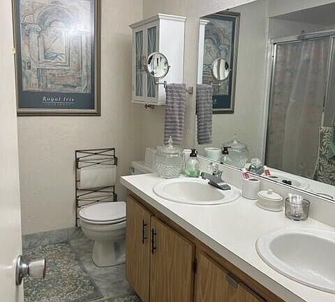 5th image of 121 Club House Blvd