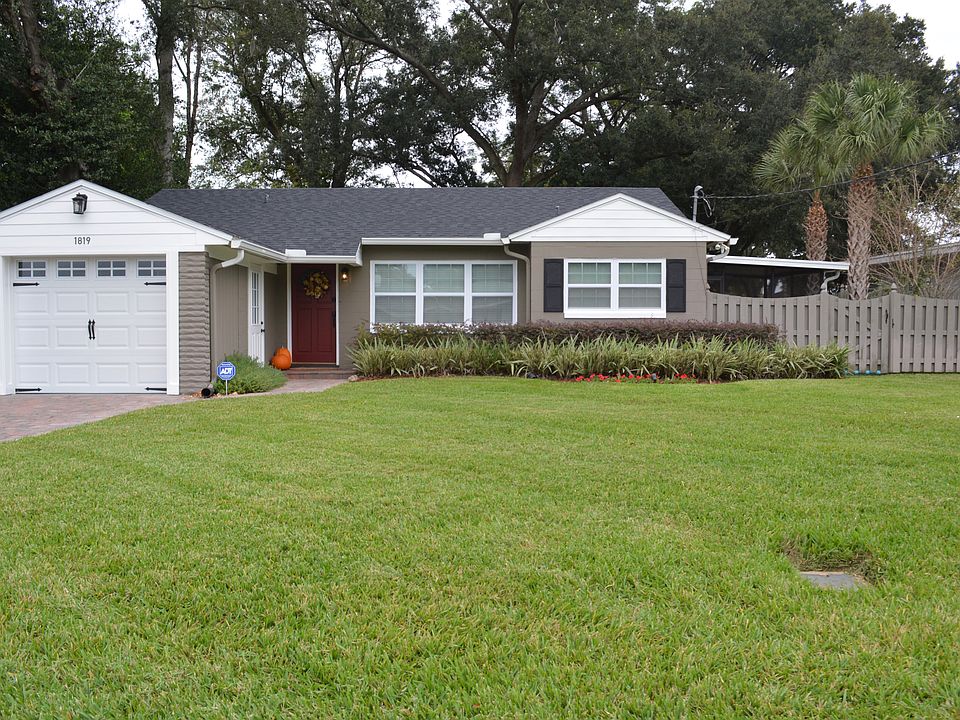 1st image of 1819 Carrigan Ave