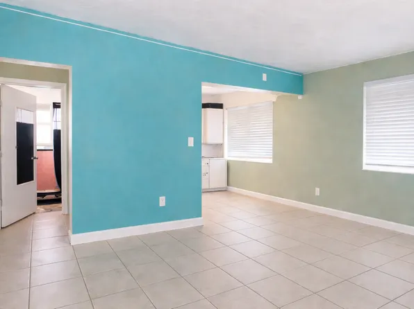 1001 NE 10th St #2, Hallandale, FL 33009