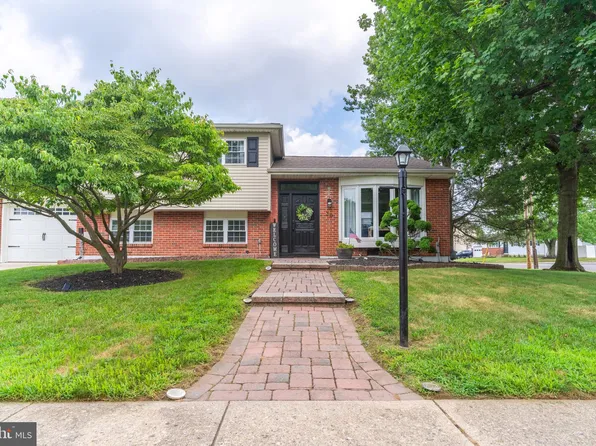 30 Rockroyal Rd, Hamilton, NJ 08620
