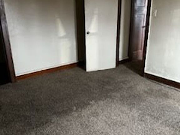 4th image of 3000 W Capitol Dr #206