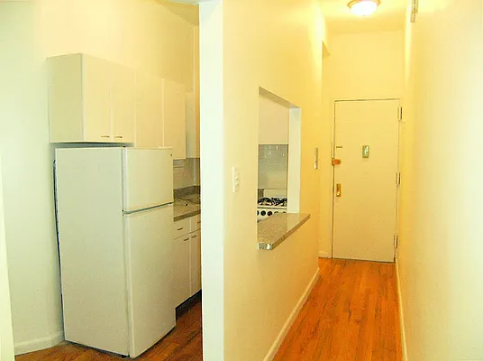 Rented by City Connections Realty | media 10