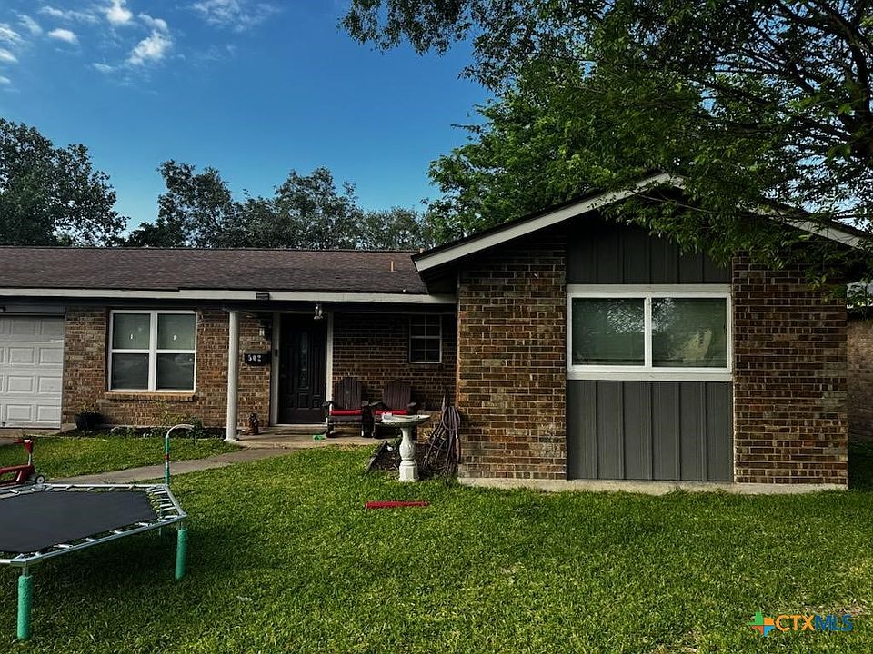 2nd image of 502 Westwood Dr