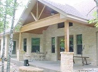 523 Springwood Ln, Adkins, TX 78101