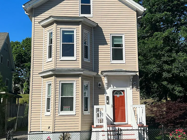 35 Edgewood St #2 — Photo 1