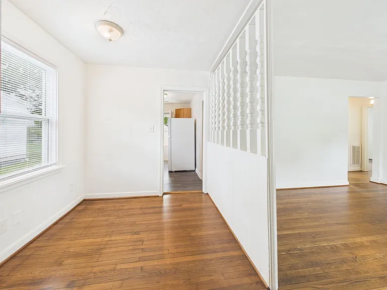 2603 Houston Ave — Photo 6