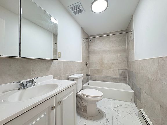 5th image of 31 Pearsall Ave #2