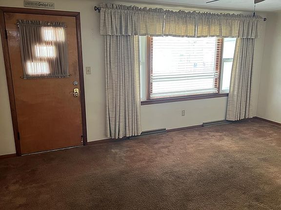 4th image of 137 Lincoln Ave