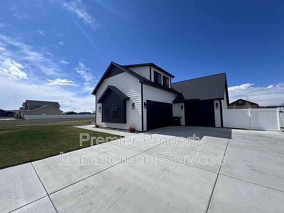 2nd image of 2522 Hunter Hall St