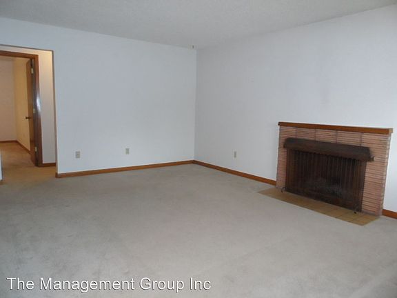 5th image of 700 NE 108th Ave