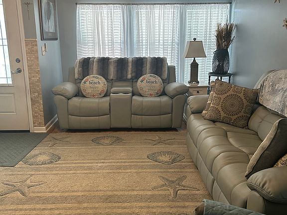 3rd image of 226 Kittery Ct #1390