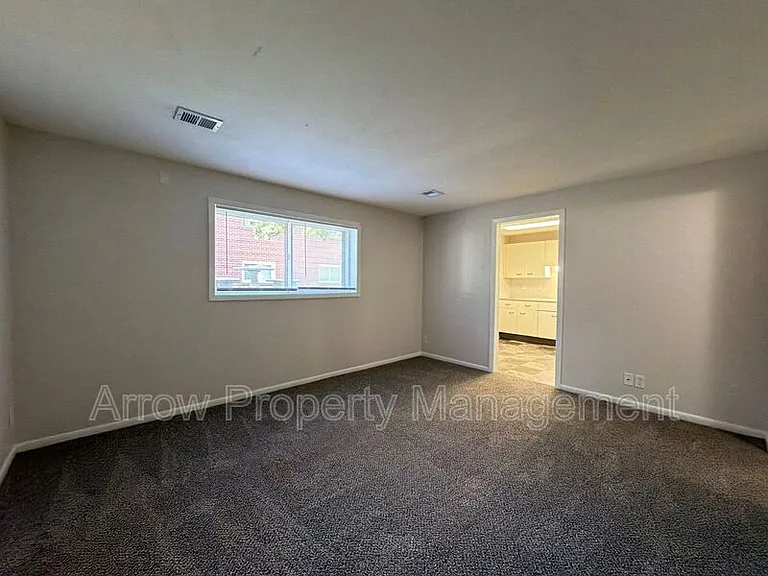 1428 S 20th St — Photo 3