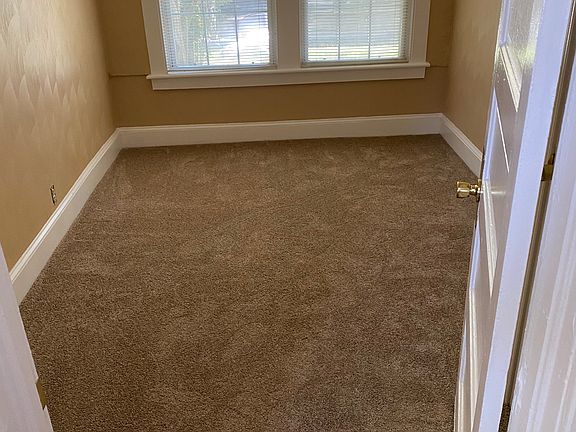 5th image of 9267 Buckman Ave