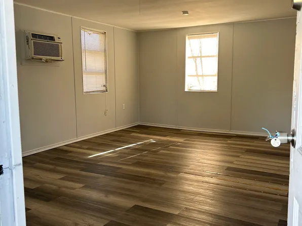 112 4th St APT 1, Fort Myers, FL 33907