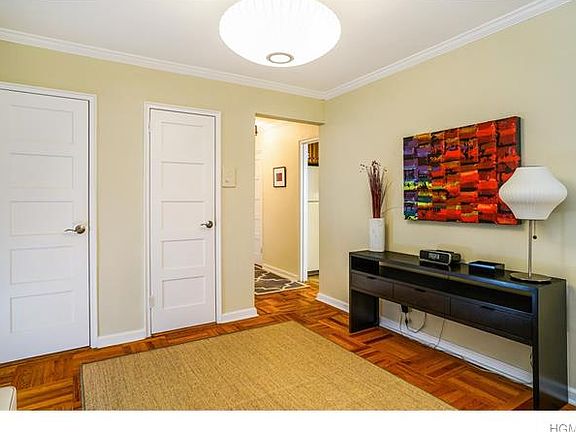 2nd image of 1 Washington Sq APT 3D