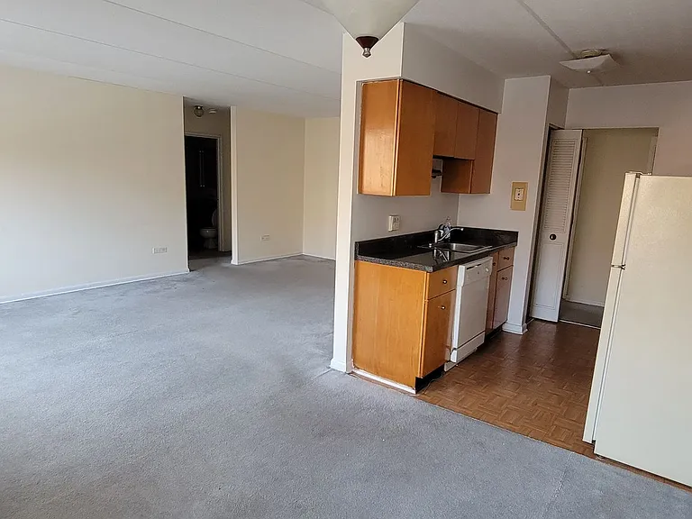 918 WASHINGTON — Photo 1