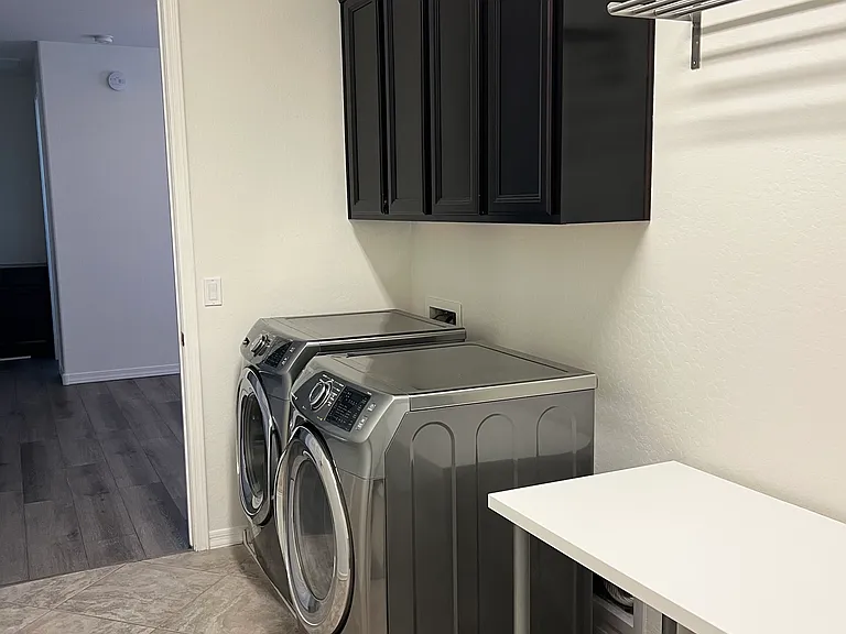 2901 E Iris Dr — Photo 42