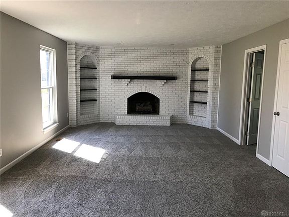 5th image of 6820 Roberta Dr