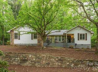 128 Camellia Way, Laurel Park, NC 28739