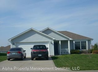 1711 Sunrise St, Warrensburg, MO 64093