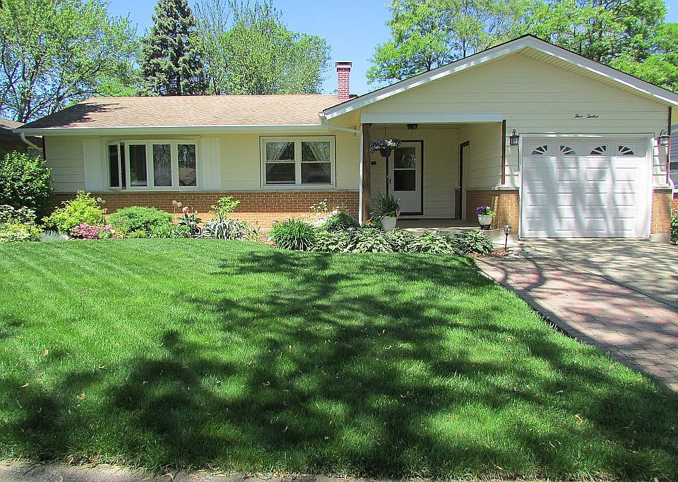 1st image of 512 Briarwood Ln