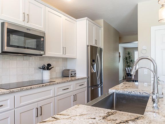 2nd image of 11618 E CAVEDALE Drive