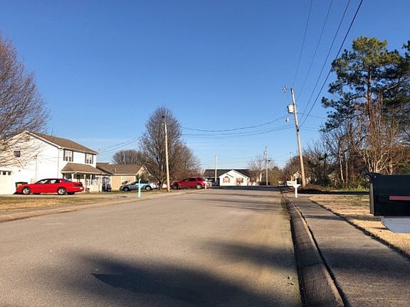 4th image of 30 Bluegrass Cir