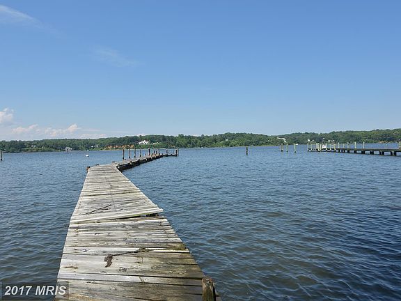 5th image of 224 Wardour Dr