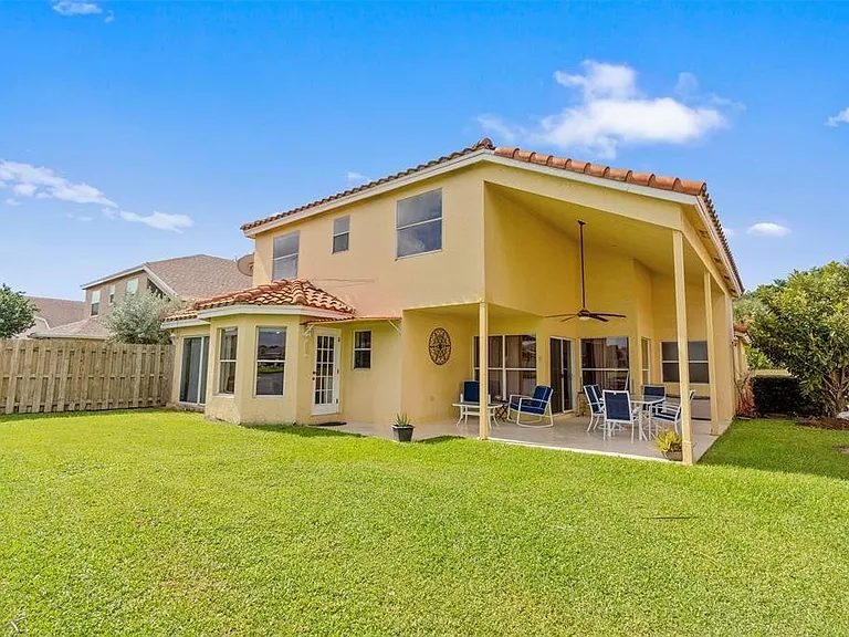 9505 Aegean Dr — Photo 33