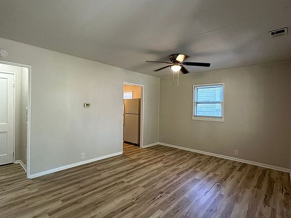 3rd image of 2101 S Pershing Dr