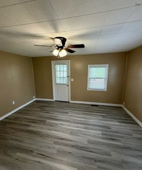 227 N Ross St — Photo 5
