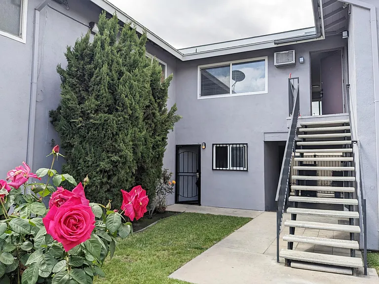 2655 E Park Ln #B — Photo 15