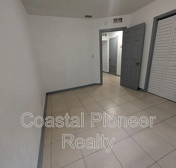 3721 N Whittier St — Photo 39