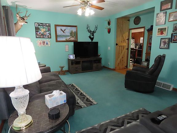 3rd image of 105 2nd St