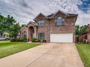 6422 Saint Alban Ct, Arlington, TX 76001