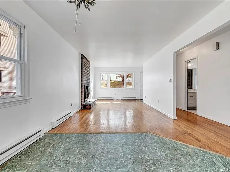 38 Diamond St — Photo 14