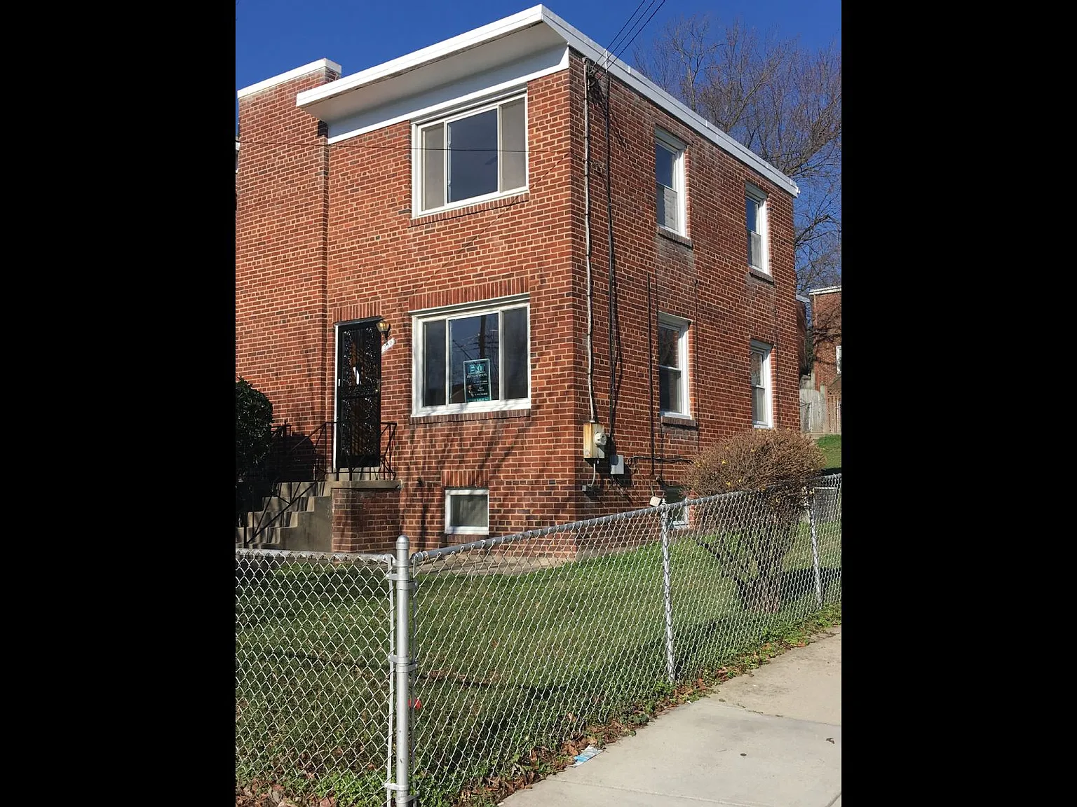 250 Nicholson St NE photo 1