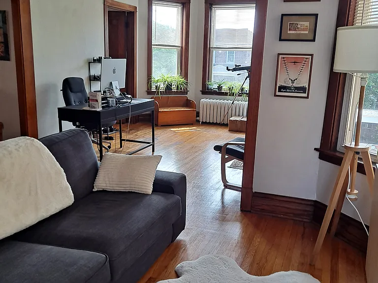 2254 W Addison St #2 — Photo 24