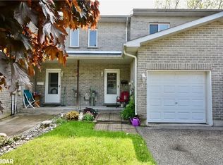 5 Vivian Ln, Orillia, ON L3V7Z9