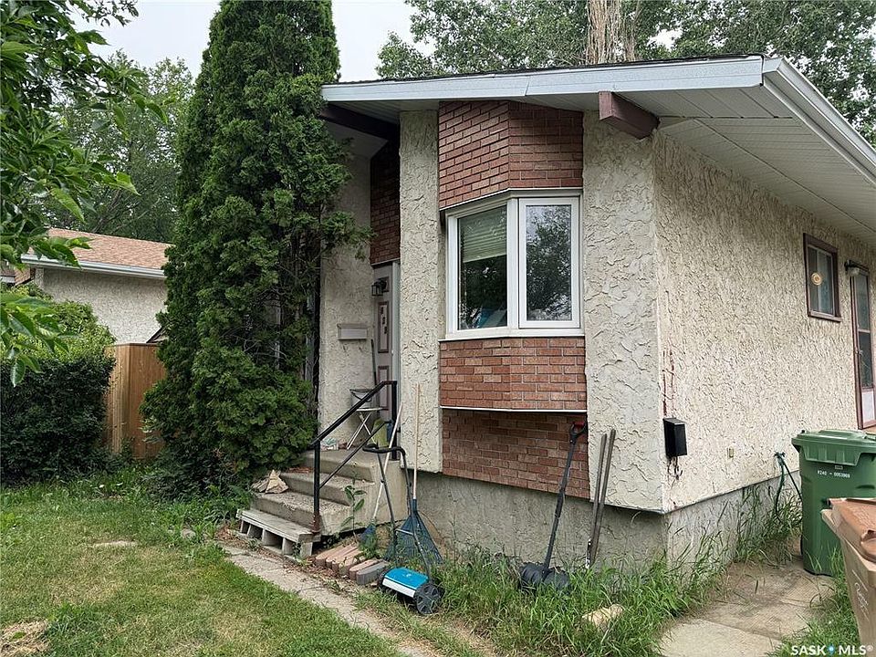 1st image of 823 N Battel St