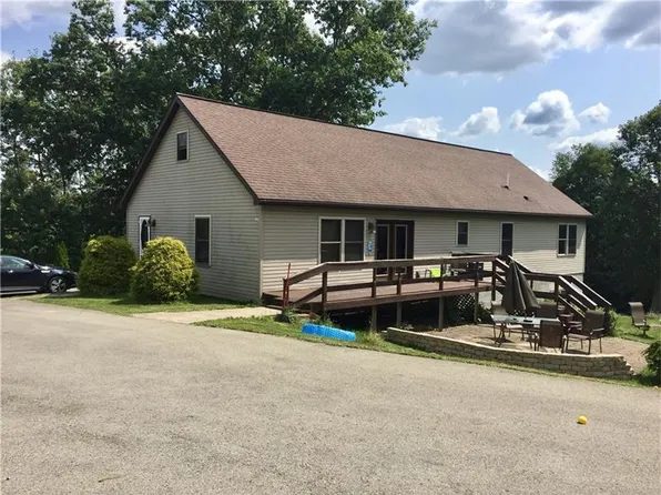 3320 Old Pittsburgh Rd, New Castle, PA 16101