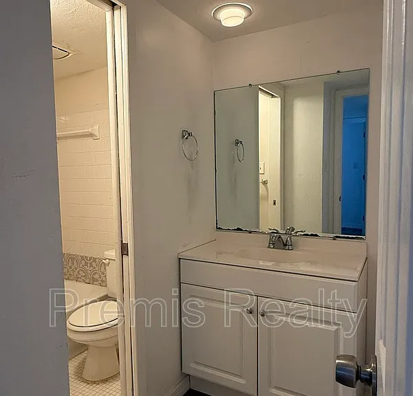 1575 Greenlea Dr #9 — Photo 14
