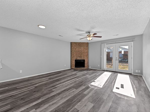 fayetteville-arkansas-448601819 picture