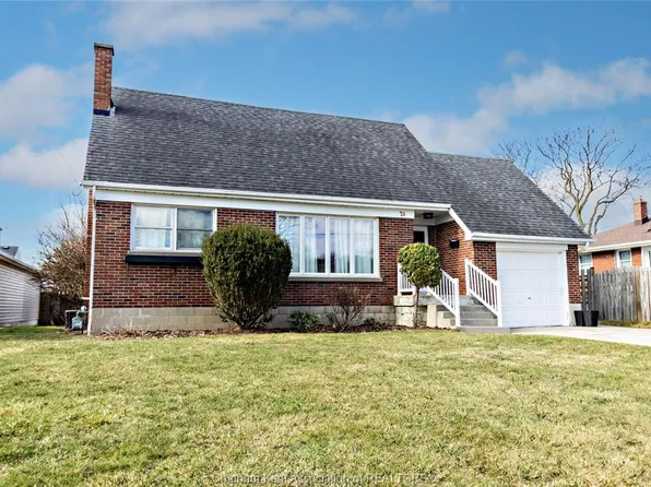 24 Simonton Dr, Chatham Kent, ON N7M 5C6