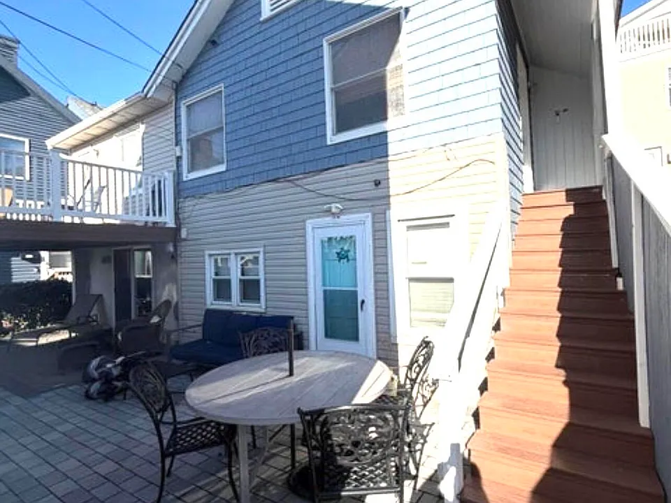 60 Sherman Ave #B