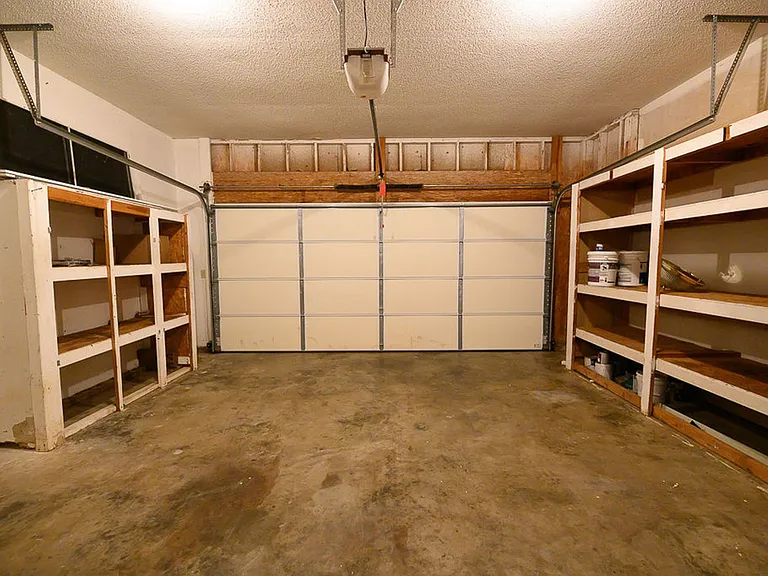 3325 Timberwolf Ave — Photo 9