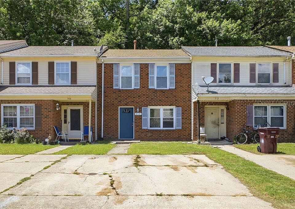 1st image of 910 Wickford Dr