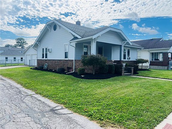 5th image of 727 Spring St