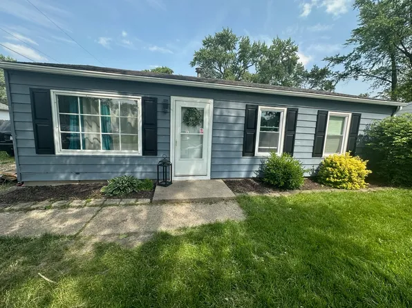 1704 Clover Ln, Champaign, IL 61821